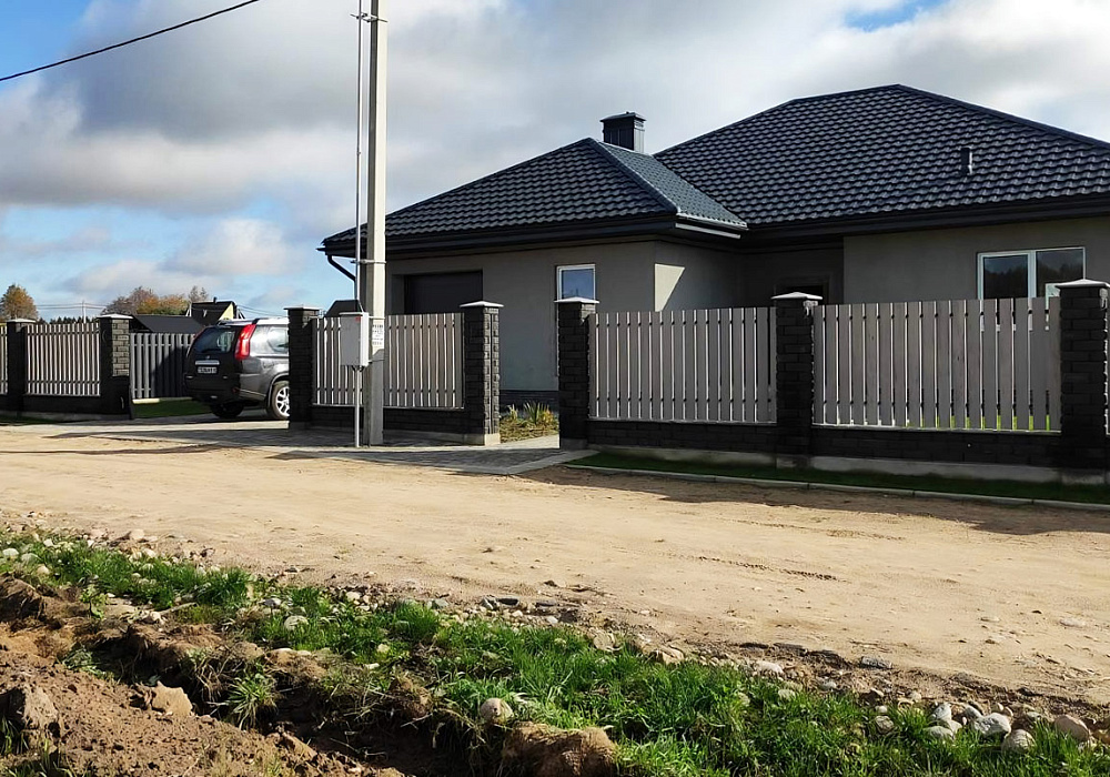 Забор из ДПК в сером цвете Забор из ДПК в сером цвете