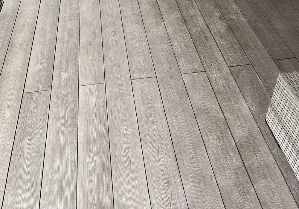 Терраса сложной формы в загородном доме Терраса сложной формы в загородном доме