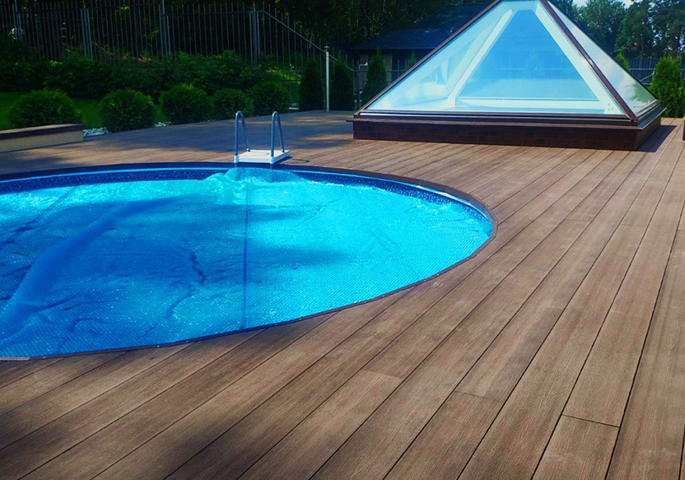 Обустройство площадки у бассейна в Ратомке Обустройство площадки у бассейна в Ратомке