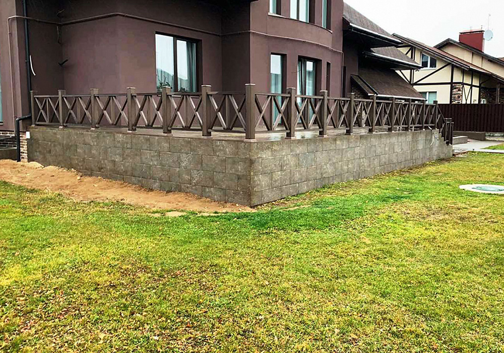 Ограждения в стиле "Кантри" коричневого цвета Ограждения в стиле "Кантри" коричневого цвета