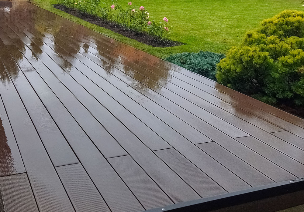 Террасный настил на загородном участке Террасный настил на загородном участке