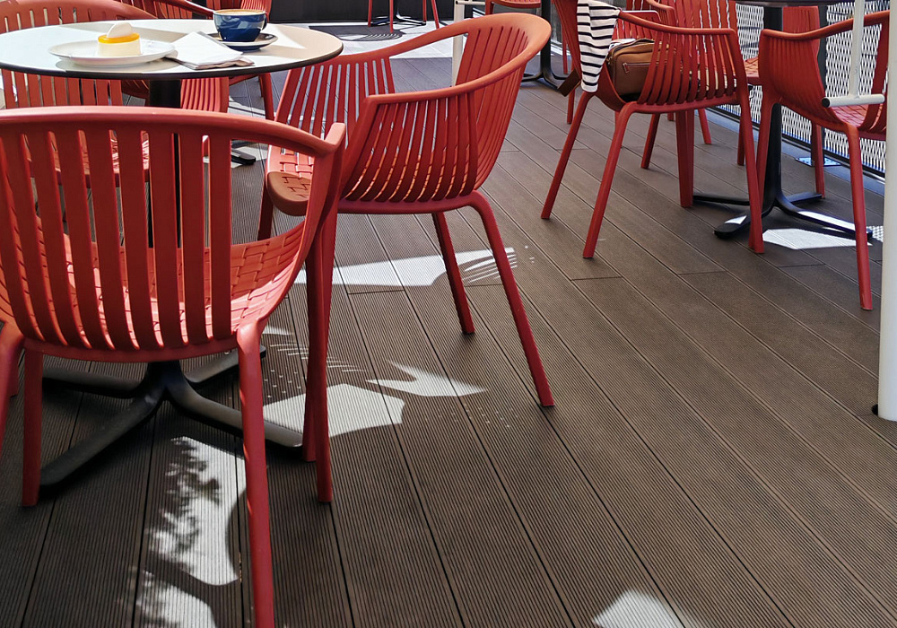 Терраса кафе "Moulin" Терраса кафе "Moulin"