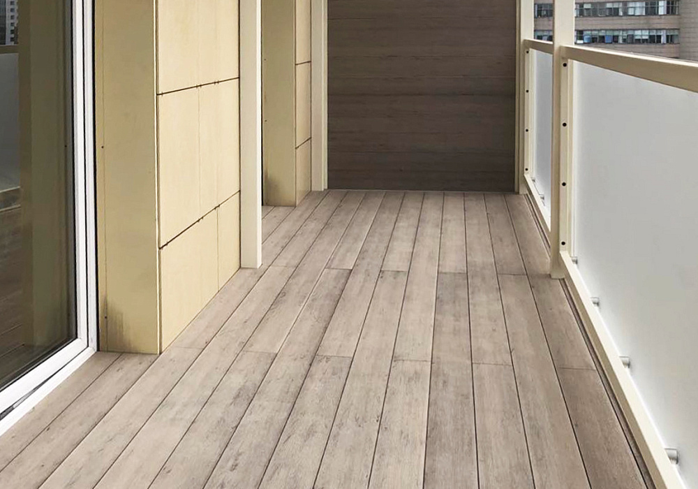 Терраса с перегородкой из ДПК Терраса с перегородкой из ДПК