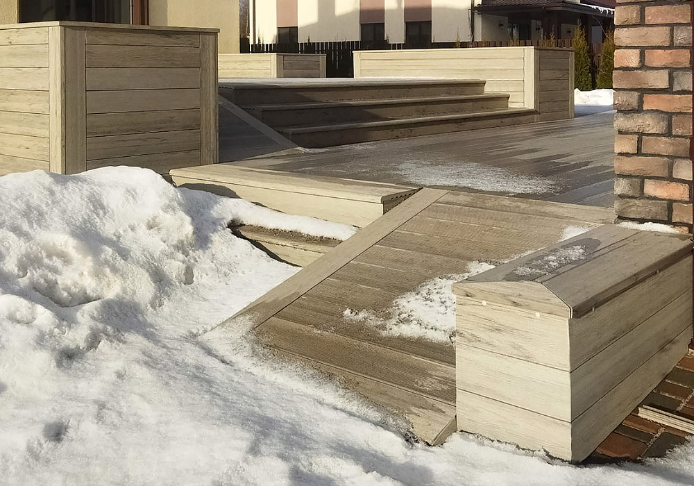 Терраса сложной формы и крыльцо из ДПК Терраса сложной формы и крыльцо из ДПК