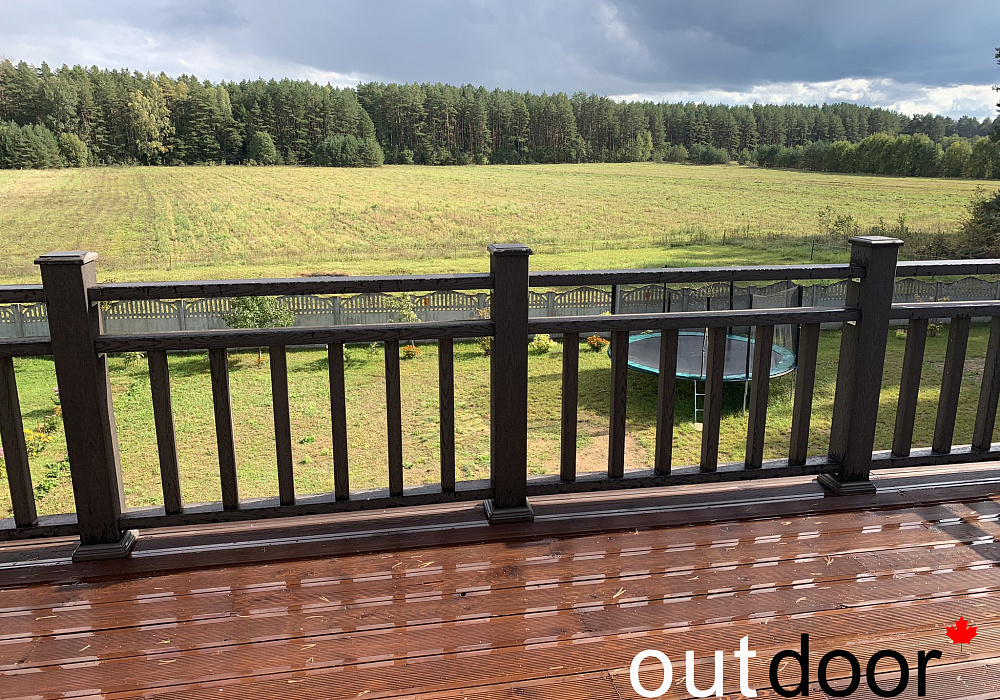 Ограждение из ДПК на открытой террасе Ограждение из ДПК на открытой террасе