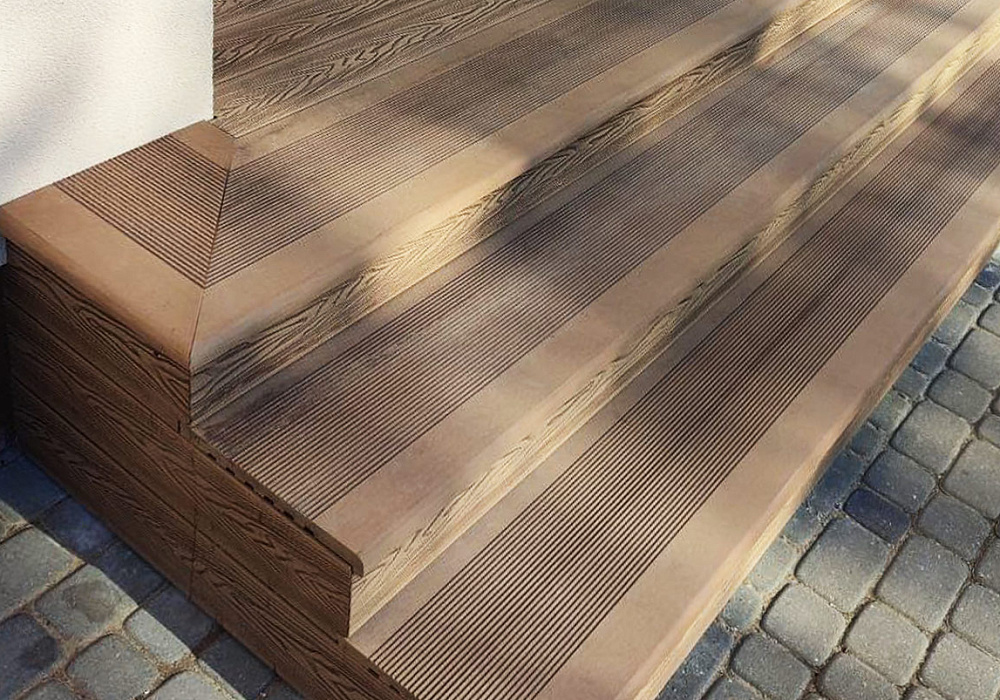 Террасный настил со ступенями Террасный настил со ступенями