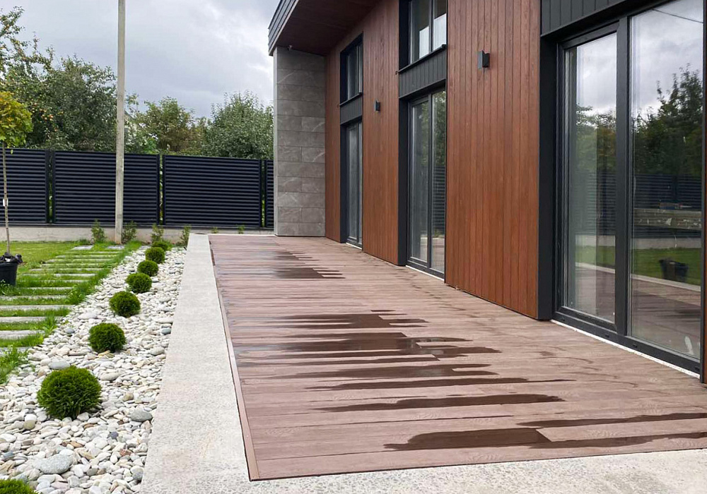 Терраса и зона у бассейна Терраса и зона у бассейна