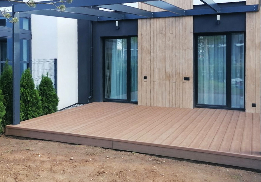 Терраса ДПК на подсистеме из алюминиевых лаг Терраса ДПК на подсистеме из алюминиевых лаг