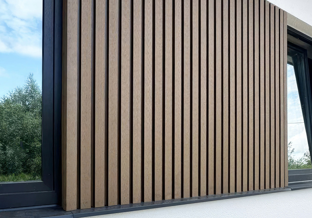 Универсальные 3D-панели на фасаде частного дома Универсальные 3D-панели на фасаде частного дома