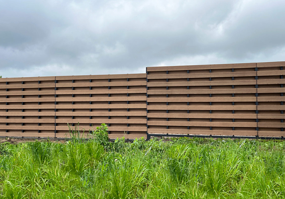 Забор из полнотелой доски Забор из полнотелой доски