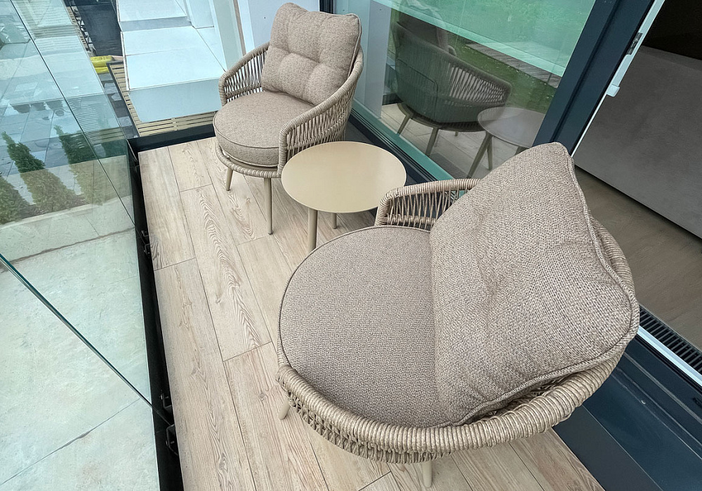 Комплект Сан-Ремо на балконе квартиры Комплект Сан-Ремо на балконе квартиры