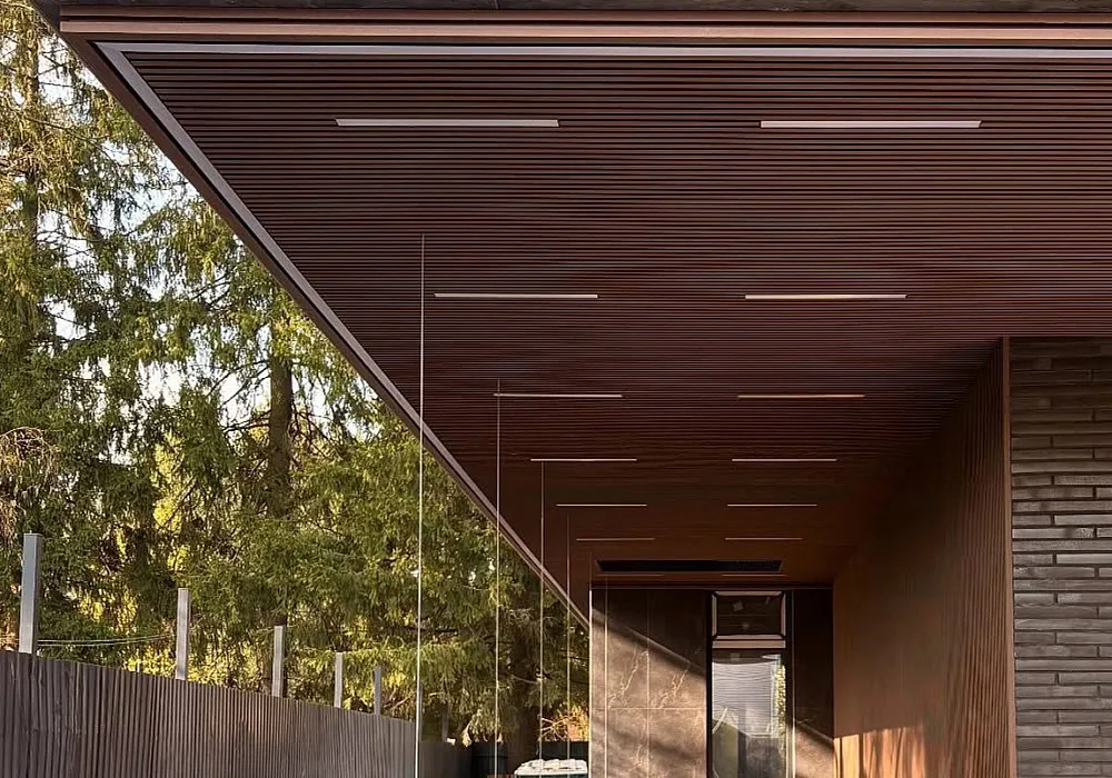 Фасад и подшивка кровли Фасад и подшивка кровли