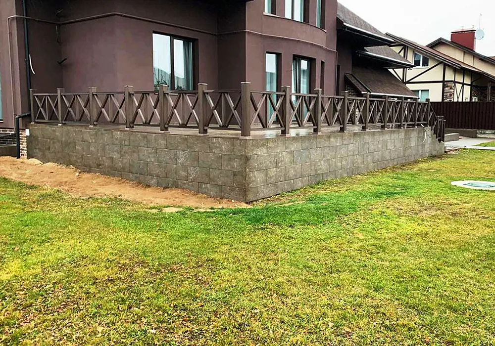 Ограждения в стиле "Кантри" коричневого цвета Ограждения в стиле "Кантри" коричневого цвета