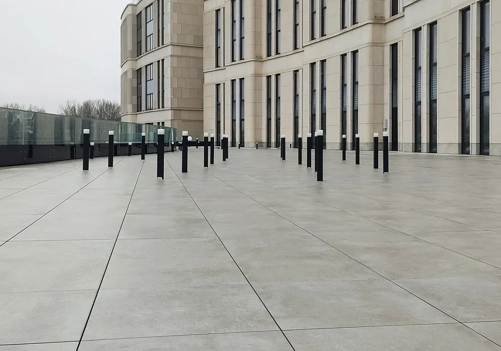 Терраса из керамогранита на опорах Терраса из керамогранита на опорах