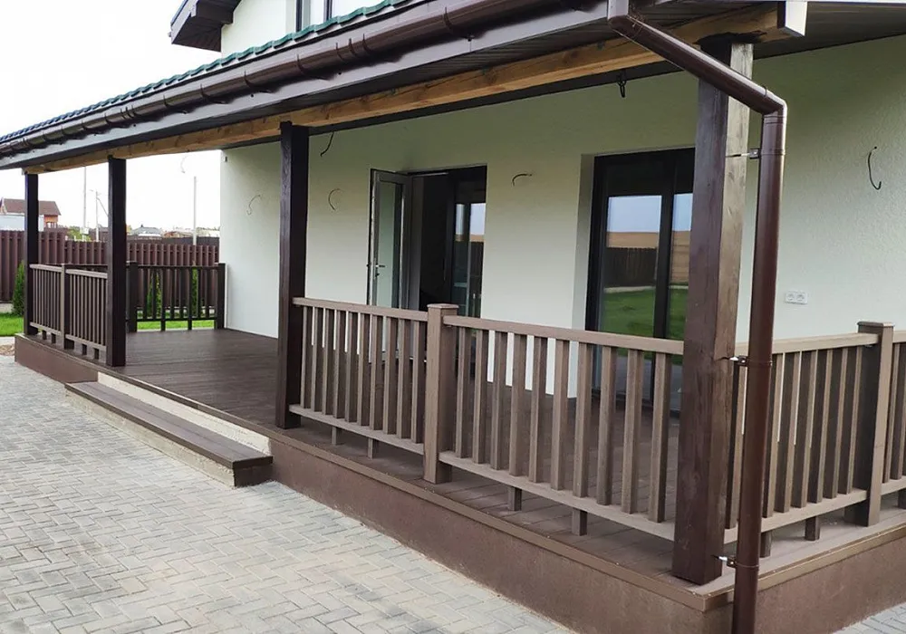 Комплексное обустройство террасы в коричневых тонах Комплексное обустройство террасы в коричневых тонах