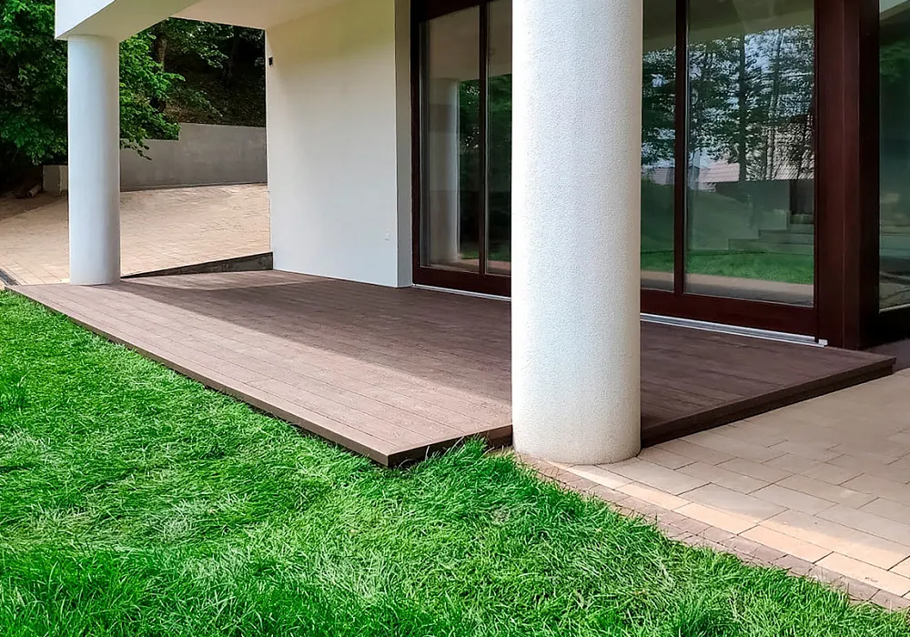 Терраса загородного дома Терраса загородного дома