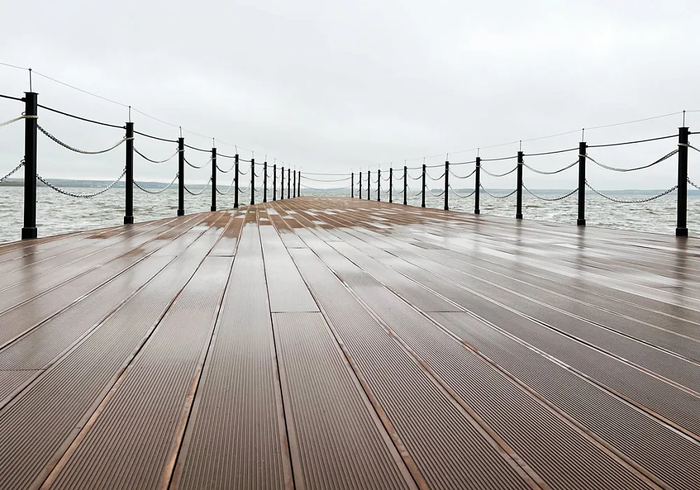 Пирс на Заславском водохранилище Пирс на Заславском водохранилище
