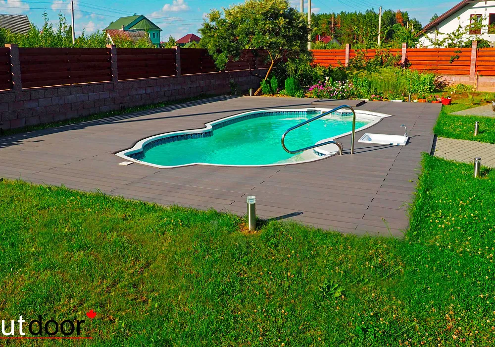 Открытый бассейн частного дома Открытый бассейн частного дома